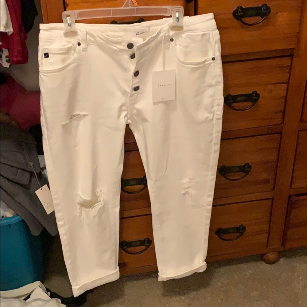 Kancan white distressed capris